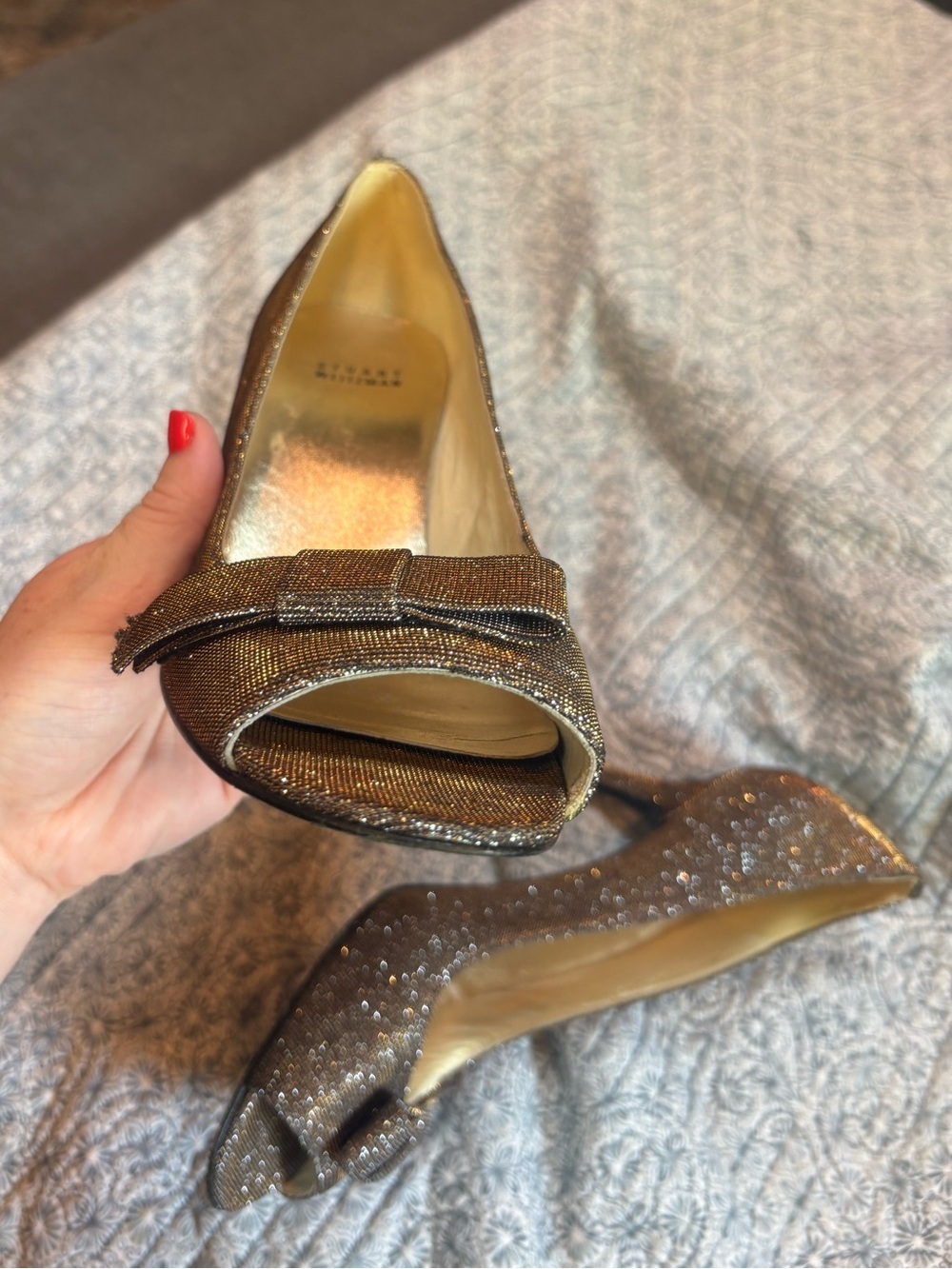 Stuart Weitzman Women’s Bronze Pyrite Nocturn Bowover Open Toe Pump Size 8 - Picture 5 of 11